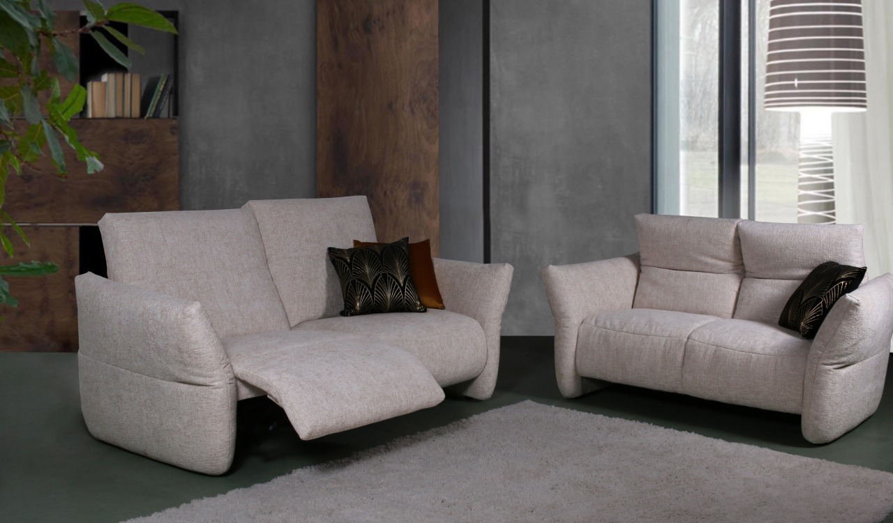 FRANKI-con-chaiselongue-3-4 FRANKI-con-chaiselongue-3-4